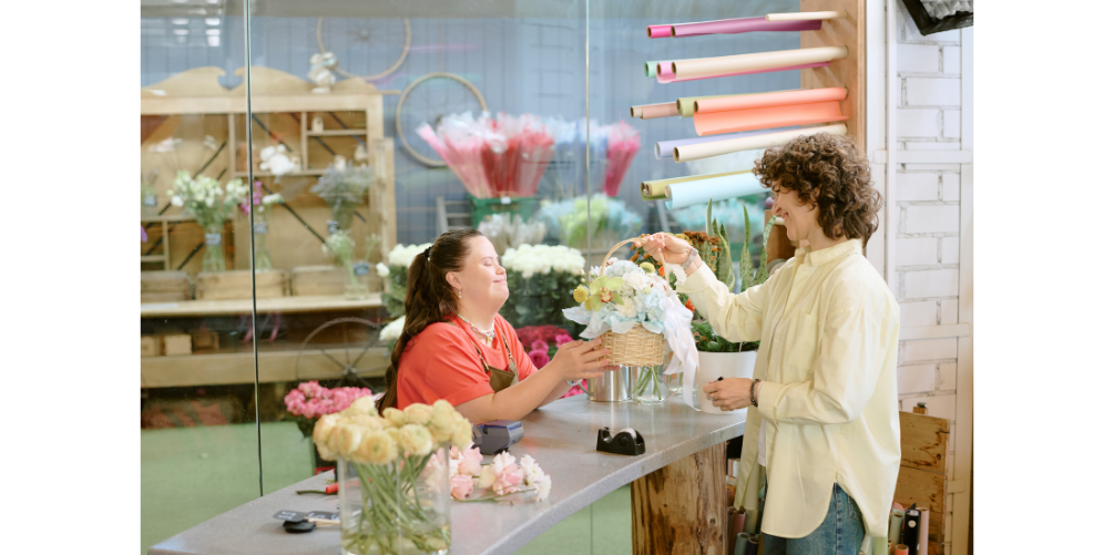 Learn how to sell flowers online without shipping using local pickup, CSA subscriptions, workshops, and smart website strategies.